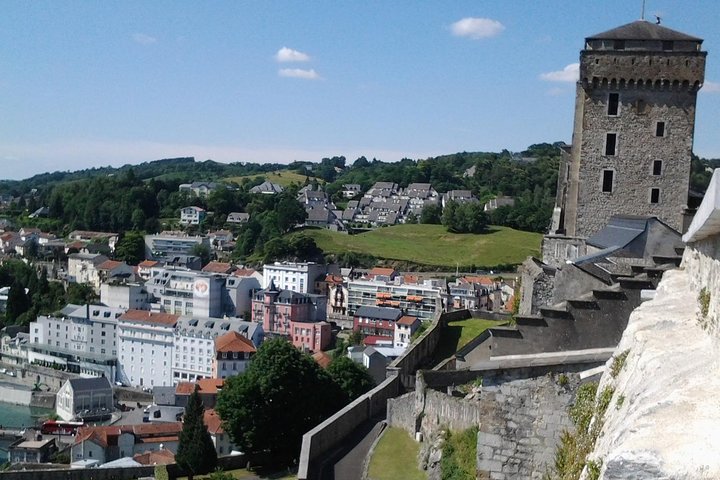 Private Guided History tour of Lourdes