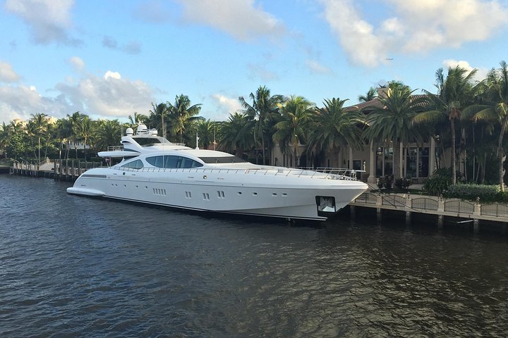 Jungle Queen Riverboat 90-Minute Narrated Sightseeing Cruise in Fort Lauderdale