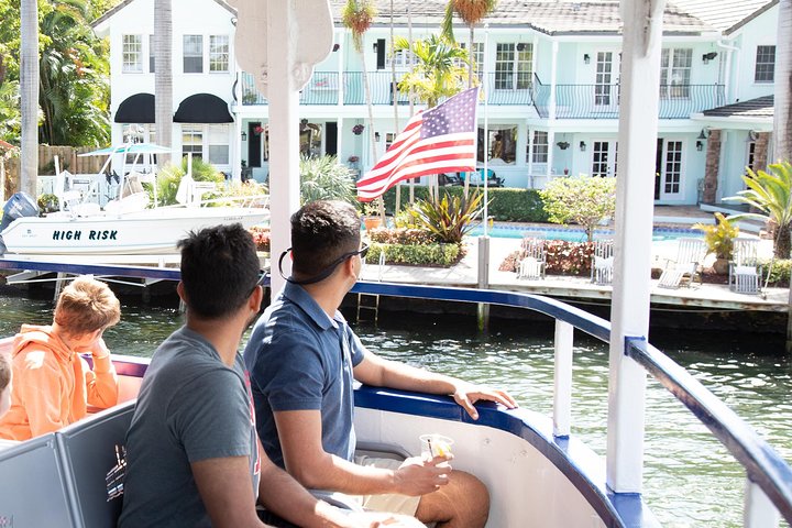 Jungle Queen Riverboat 90-Minute Narrated Sightseeing Cruise in Fort Lauderdale