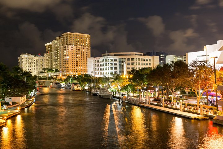 Jungle Queen Riverboat 90-Minute Narrated Sightseeing Cruise in Fort Lauderdale