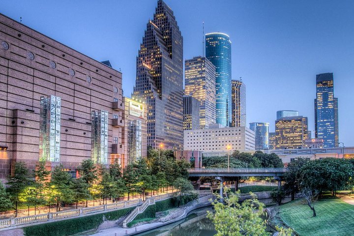 Houston's Official City & Mural Tour!