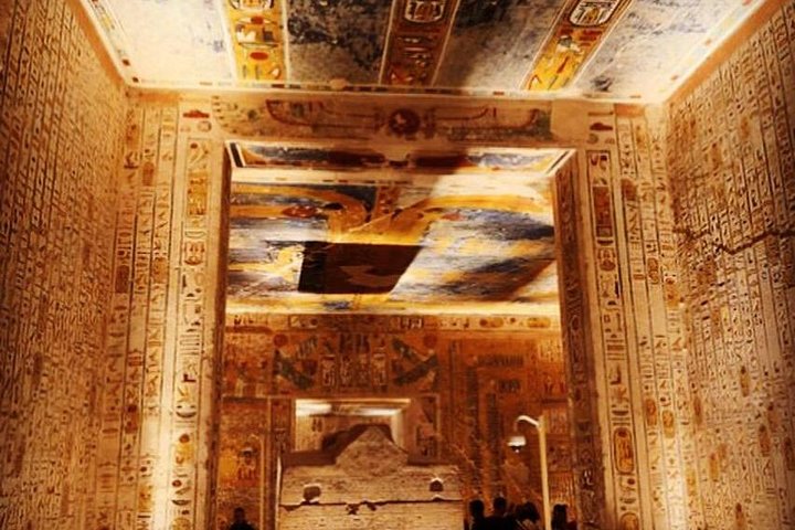 Small Group Excursion to Luxor Valley of the Kings from Hurghada