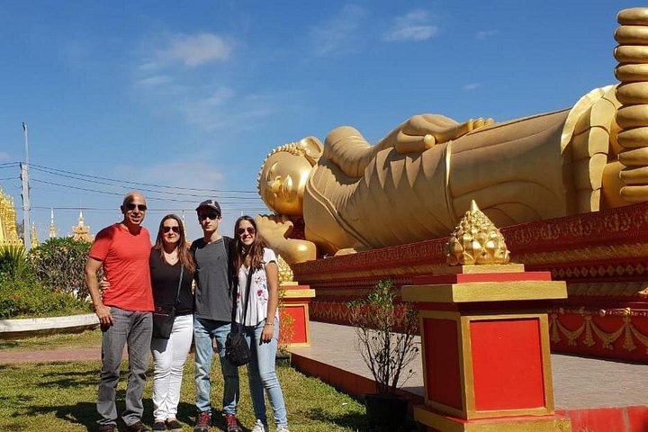 Private Tour: Vientiane City Tour Full Day with Buddha Park