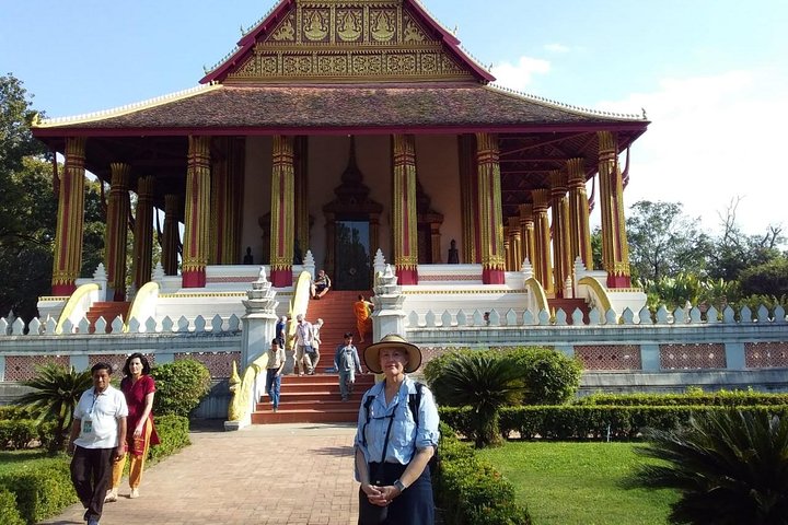 Private Tour: Vientiane City Tour Full Day with Buddha Park