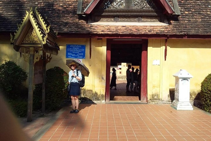 Private Tour: Vientiane City Tour Full Day with Buddha Park