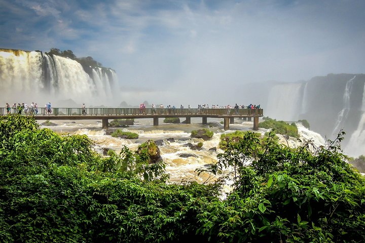 Private Full-Day Iguazu Falls Tour with Airfare from Buenos Aires