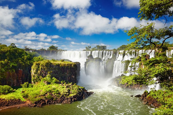 Private Full-Day Iguazu Falls Tour with Airfare from Buenos Aires