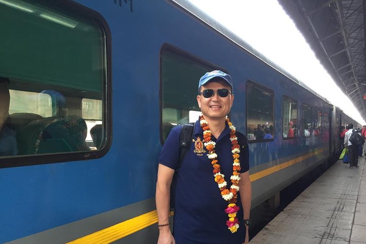 Delhi to Agra and Taj Mahal Private Day Trip by Express Train with Lunch