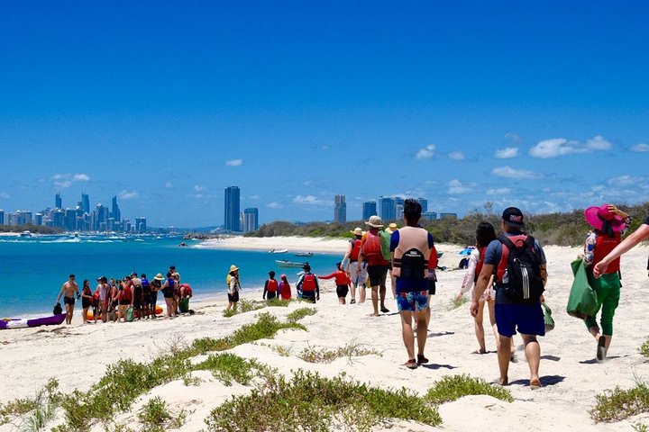 Gold Coast Kayaking & Snorkelling Tour (2.5 Hours)
