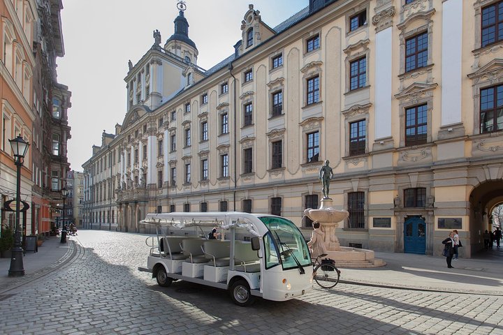Wroclaw, 1- hour or 2-hours Group Tour by Electric Car