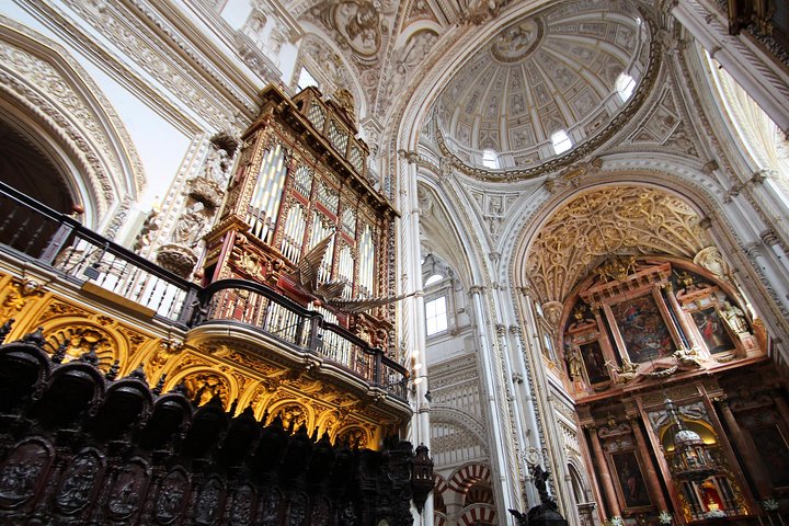 Cordoba Mosque & Jewish Quarter Guided Tour with tickets