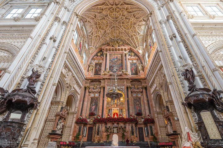 Cordoba Mosque & Jewish Quarter Guided Tour with tickets