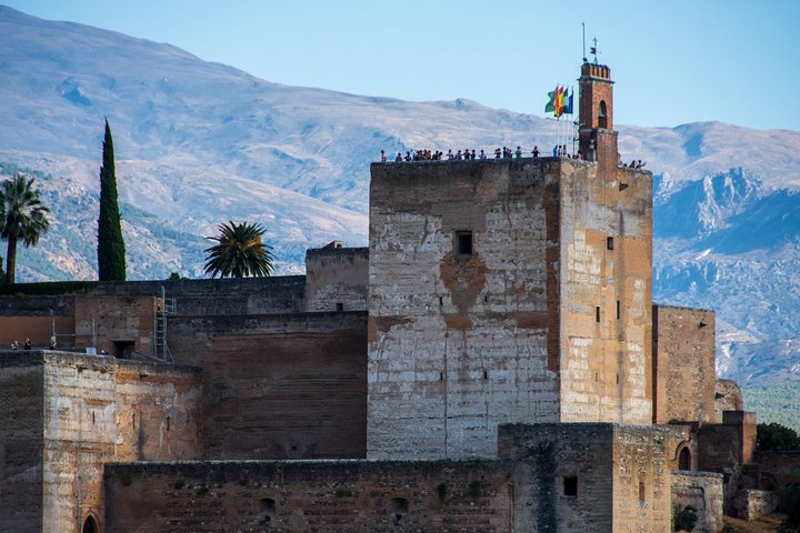 Granada: Alhambra and Nasrid Palaces Ticket with Audioguide