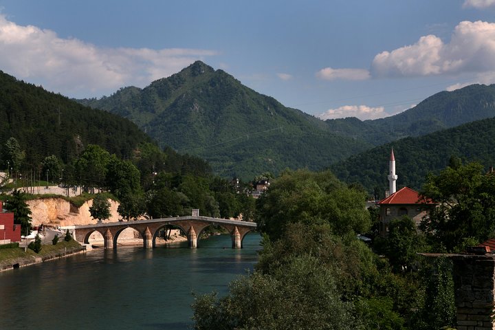 Sarajevo to/from Dubrovnik Transfer Tour via Mostar & Herzegovina