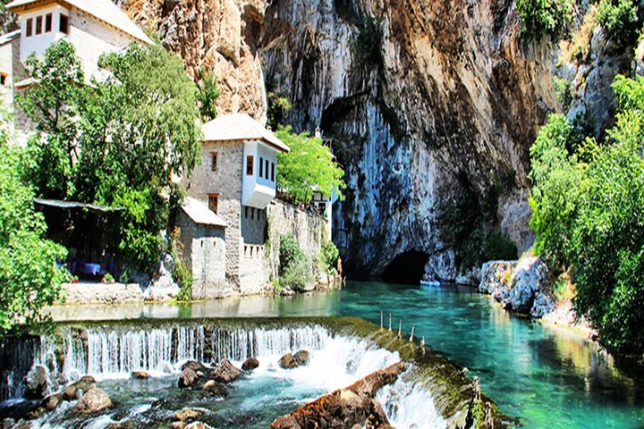 Sarajevo to/from Dubrovnik Transfer Tour via Mostar & Herzegovina