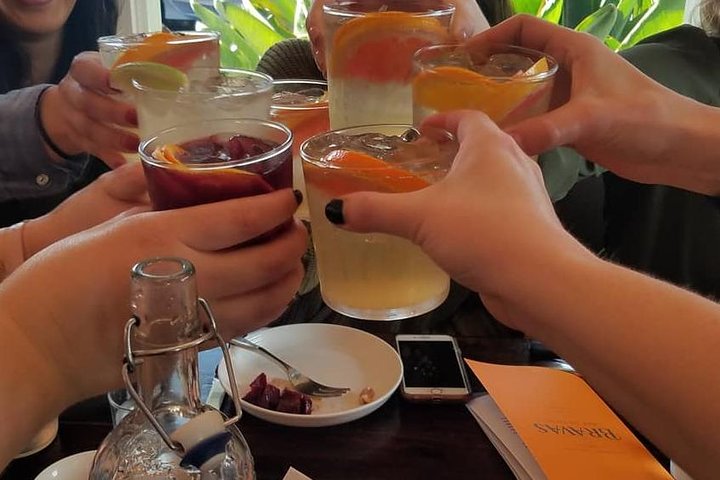 Healdsburg Small-Group Food and Wine Walking Tour