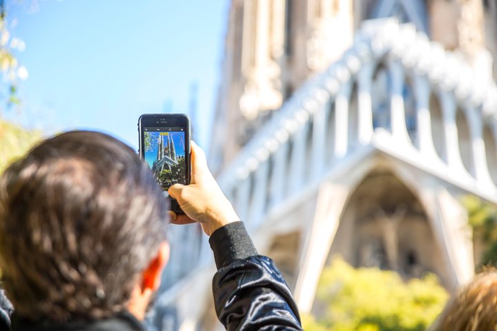 Sagrada Familia Fast Track Guided Tour with Towers Access