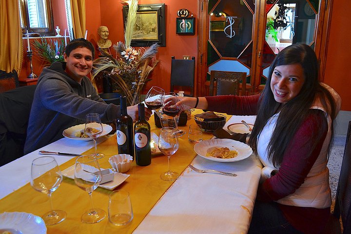 Truffle Hunting Experience with Lunch in San Miniato
