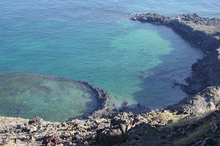 Bartolome Island Full Day Tour