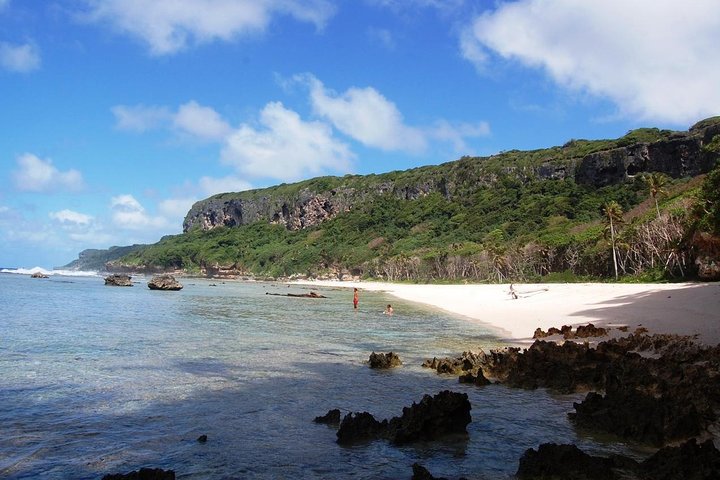 Airport Transfers from Hotel to Fua'amotu Int'l and Dom Airport