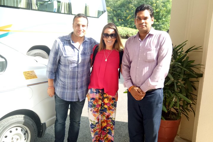 Private Car Airport Transfer from Hotel in Delhi, Noida, Gurugram