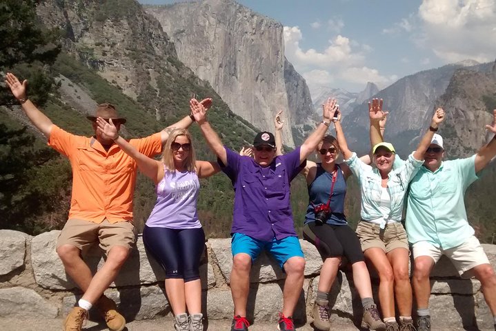 Semi Private Yosemite Tour with Ahwahnee Lunch and Hotel Pickup