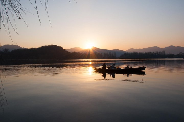 Half-Day Flexible Private Hangzhou Highlight Tour