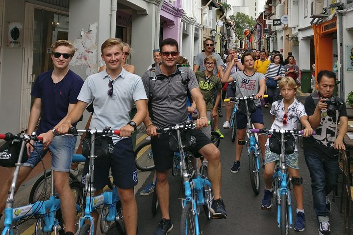 Lion City Bike Tour of Singapore