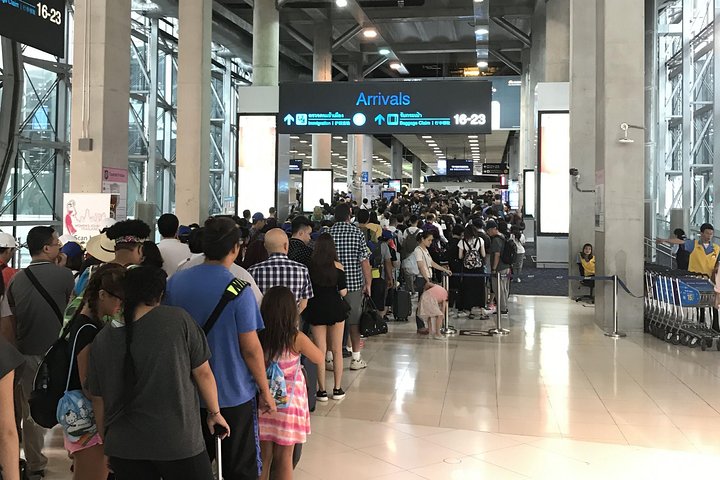 Priority Fast Track Entry at Bangkok Airport with Guide