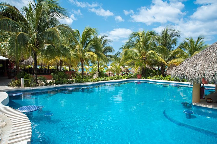 Mr. Sanchos Beach Club All-Inclusive Day Pass