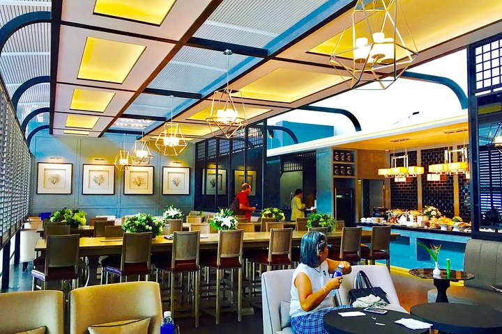 Phuket Airport VIP Fast-Track Priority Lane with Personal Guide