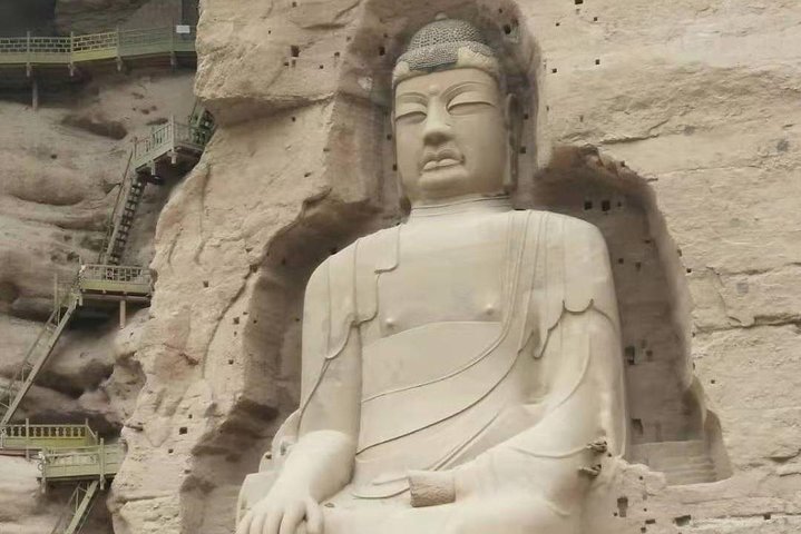 4-Day Private Tour to Binglingsi Grottoes and Lambrang Monastery from Lanzhou