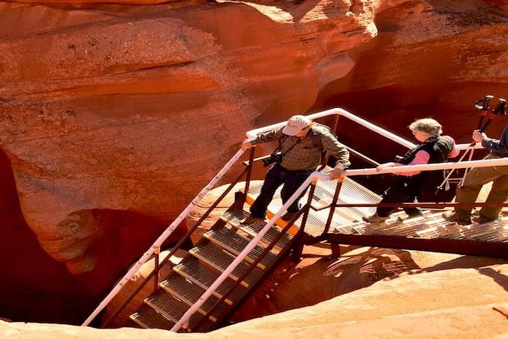 Antelope Canyon and Horseshoe Bend Day Tour from Flagstaff