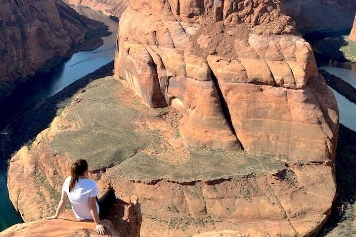 Antelope Canyon and Horseshoe Bend Day Tour from Flagstaff