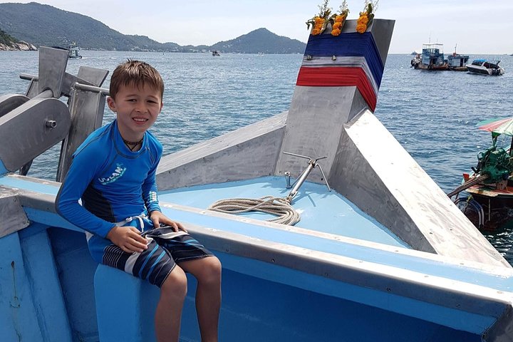 Snorkel Tour to Koh Nangyuan and the hidden bays of Koh Tao onboard the Oxygen