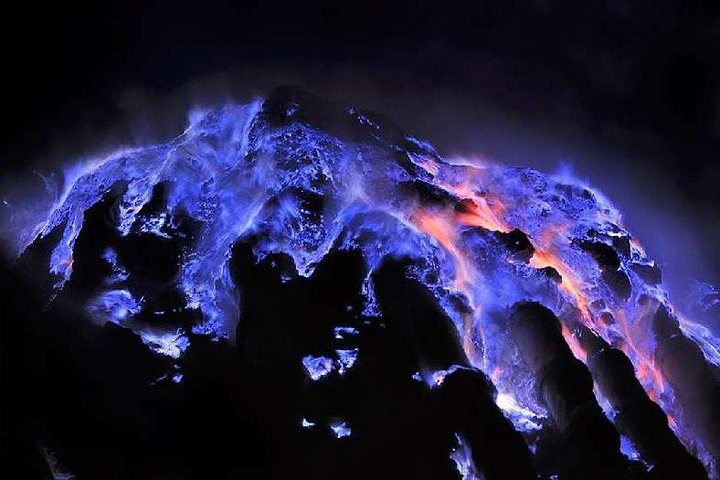 Ijen Crater Tour