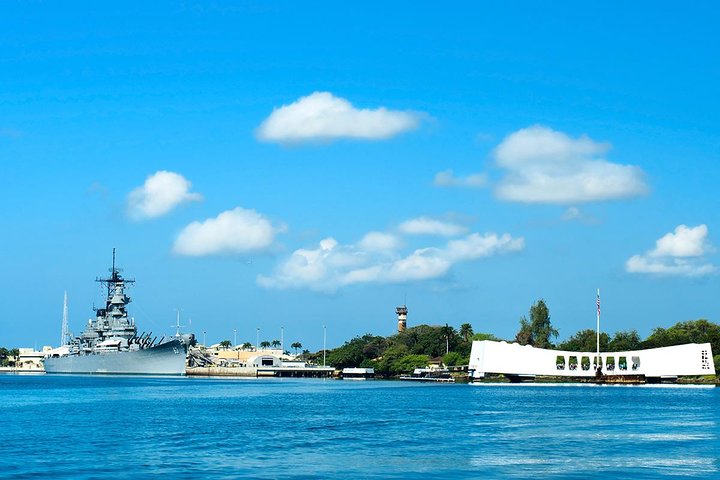 Pearl Harbor USS Arizona Memorial Tour from Waikiki