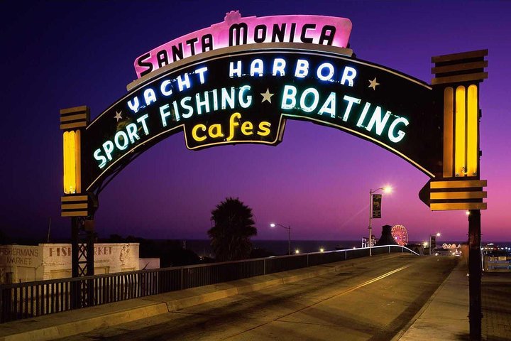 Small-Group Day Tour of Hollywood, Los Angeles and Beaches from Anaheim