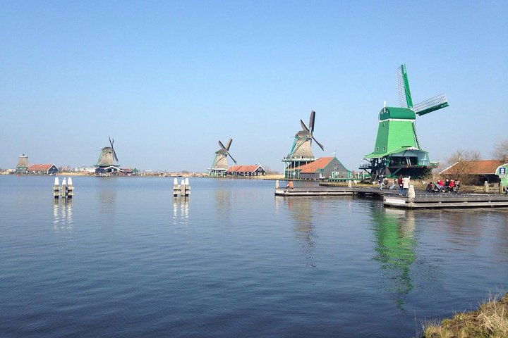 Zaanse Schans & Volendam Small-Group Tour with Hotel Pickup
