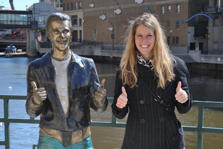 Personal and Detailed Milwaukee Sightseeing Bus Tour