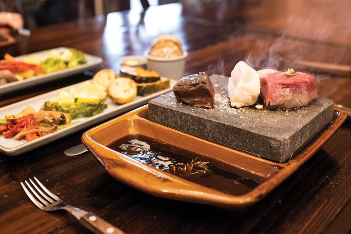 Longreach: Stonegrill Dining Experience