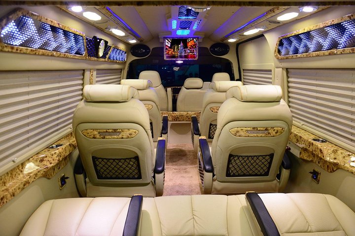 Hanoi Private Transfers One Way (by Luxury Limousine Vans)