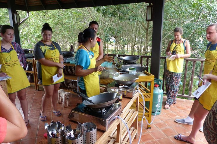 Lanta Thai Cookery School