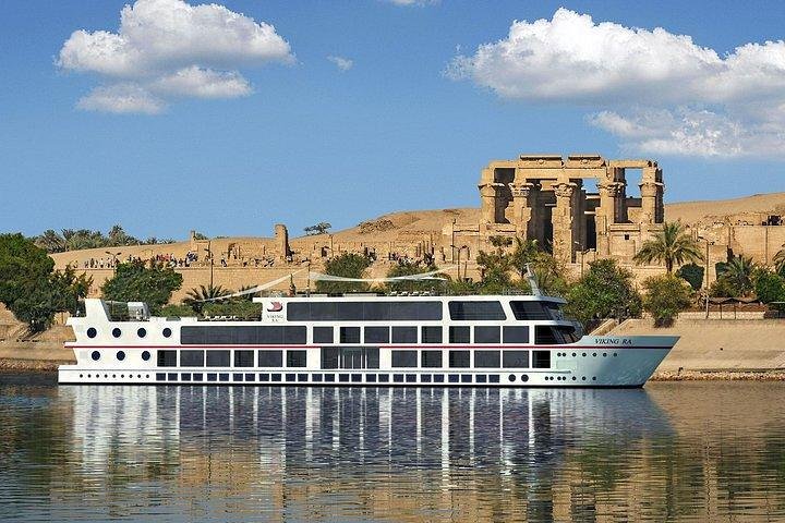 4-Day Nile Cruise sails Aswan to Luxor&Abu Simbel.Hot air Balloon