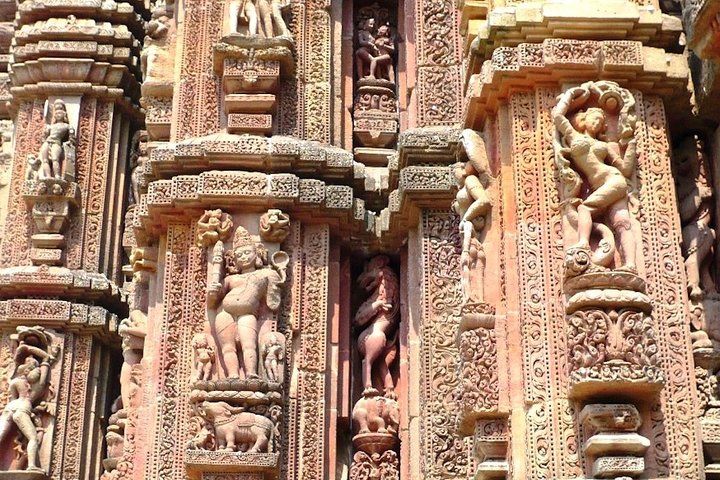 Bhubaneswar city tour & Konark Sun Temple in private car with guide