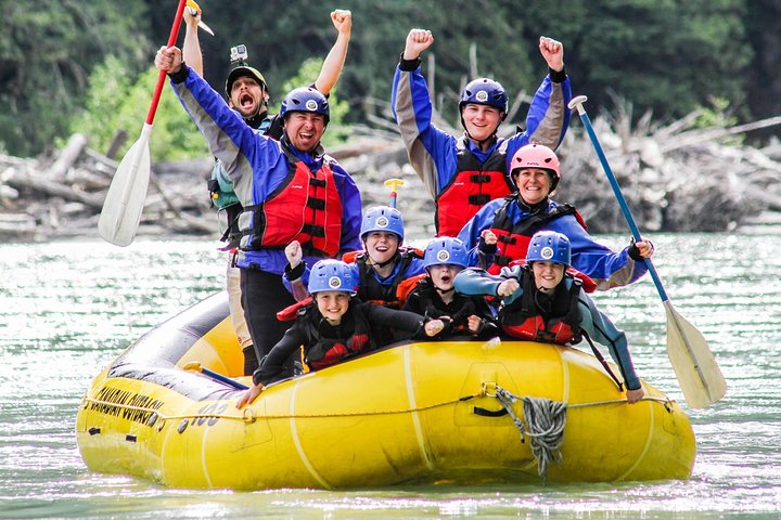 Family Friendly Cheakamus Splash Rafting