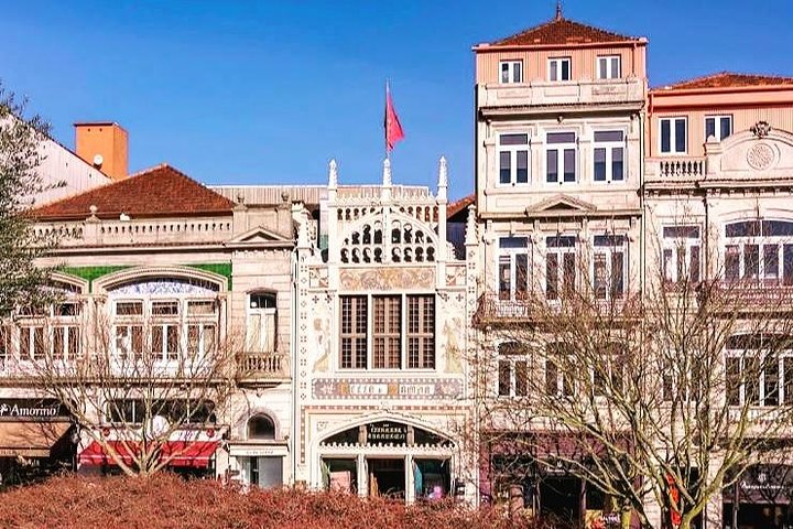 Porto to Lisbon Up to 4 Stops: Aveiro, Nazare, Fatima & Obidos
