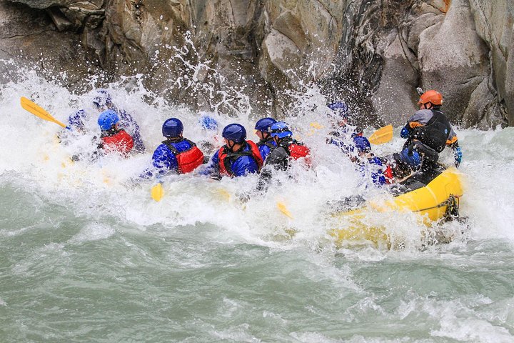 Wet and Wild Elaho Exhilarator Rafting