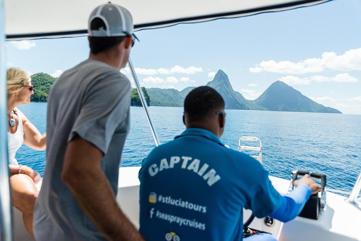 St Lucia Full-Day Catamaran Sightseeing Cruise With Snorkeling