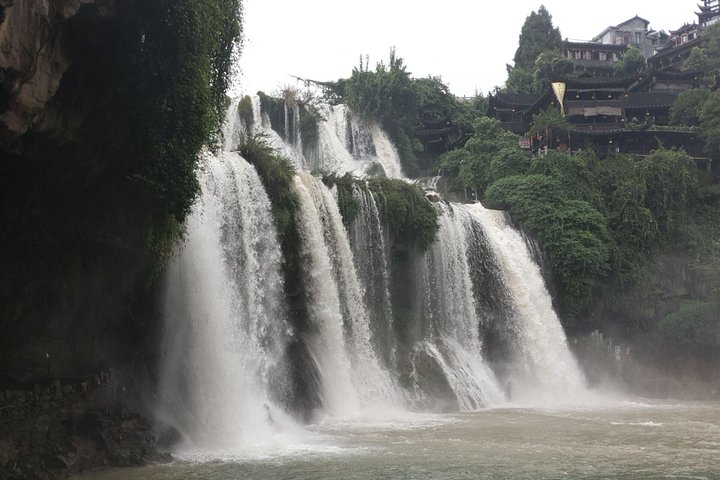 Self-Guided Tour:Southern Great Wall and Furong old Town From Fenghuang